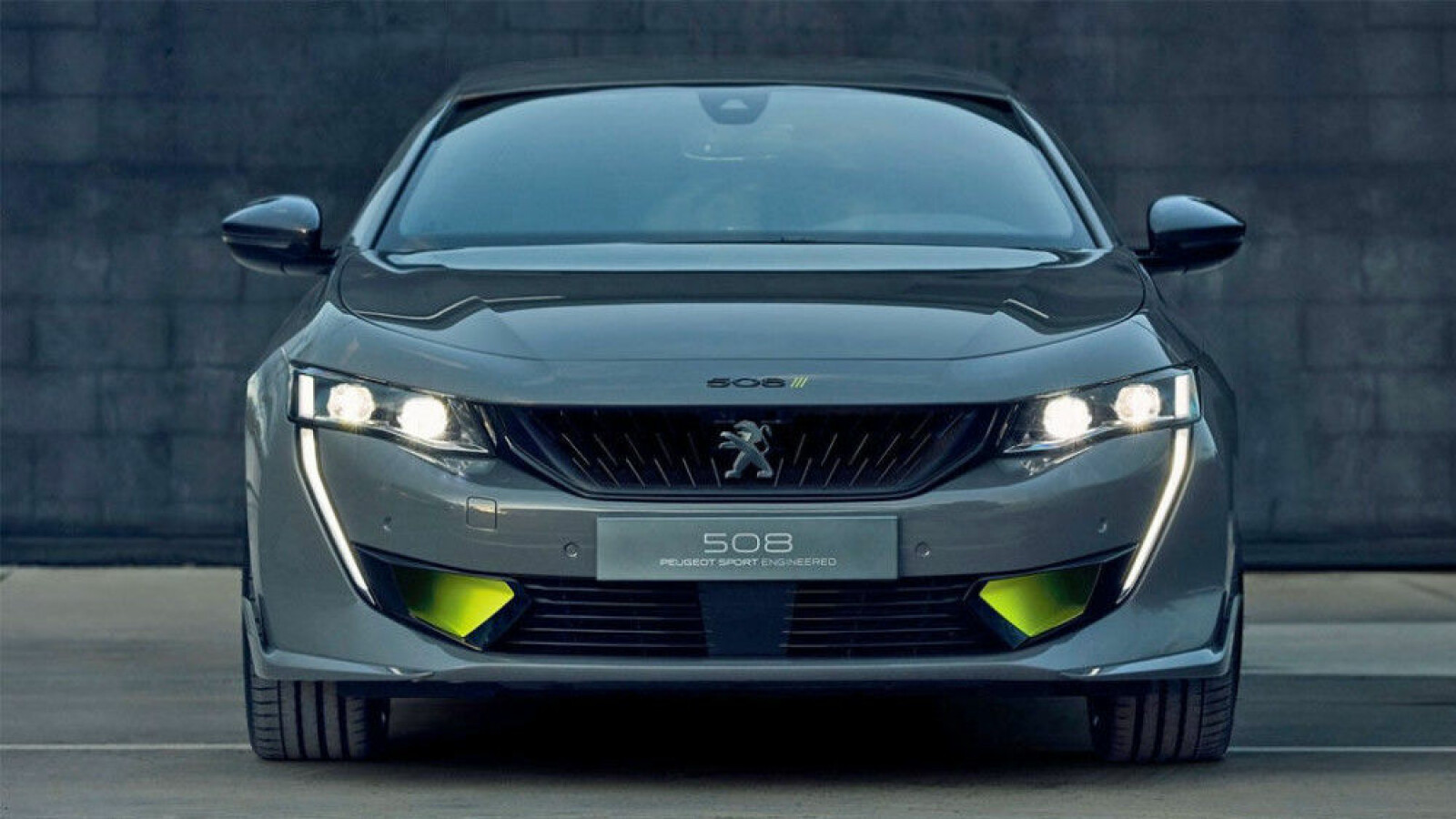 <b>IKKE KJEDELIG:</b> Peugeot Sport Engineered 508 concept er et nytt konsept basert på 508 – og vil bevise at elektrifiserte biler ikke behøver være kjedelige.