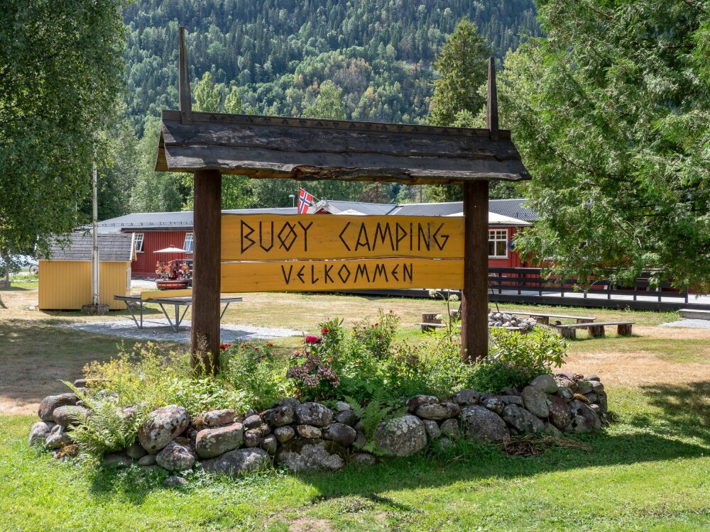 <b>IDYLL:</b> Buøy Camping ligger idyllisk til i sentrum av bygda.