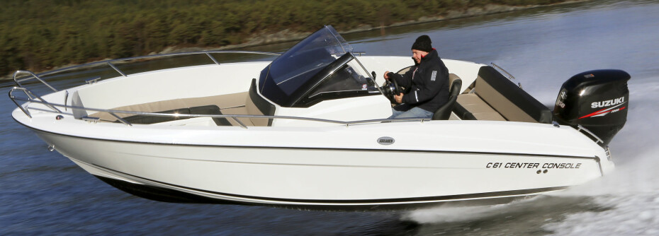 SPORTSLIG: Med senterplassert konsoll er Askeladden C61 CC en riktig morsom og rask sak.