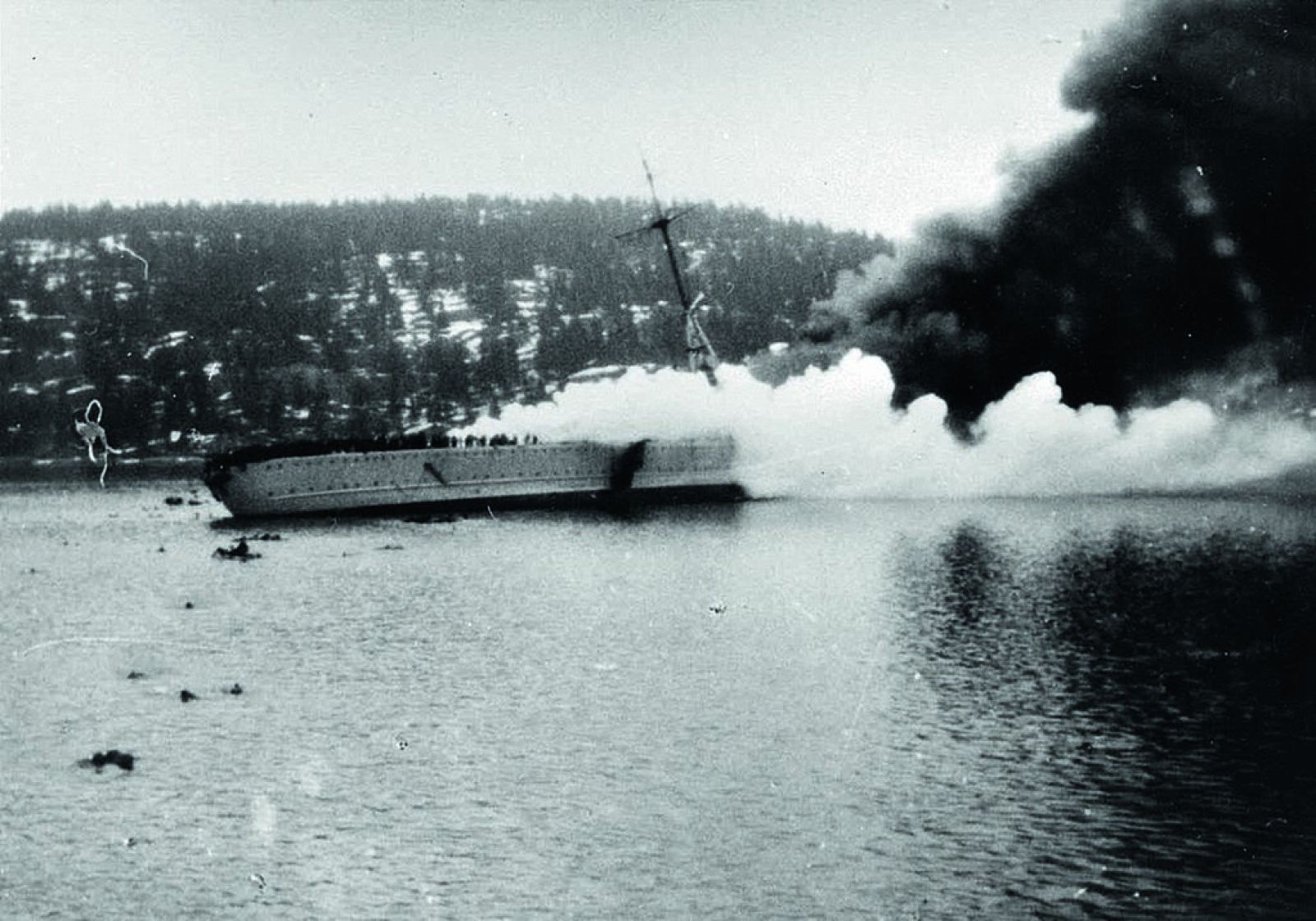<b>BLÜCHER: </b>Da Oscarsborg åpnet ild mot Blücher tidlig om morgenen den 9. april 1940, var kommandant oberst Birger Eriksen allerede varslet fra fortsjefen på Rauøy om at ukjente og trolig fiendtlige krigsskip var på vei innover Oslofjorden.