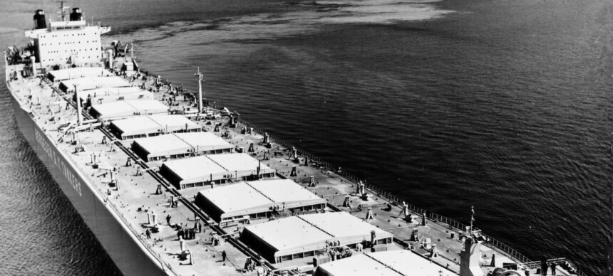 Gigantskipet med 13 nordmenn om bord forsvant på mystisk vis. Så skjedde det samme med søsterskipet