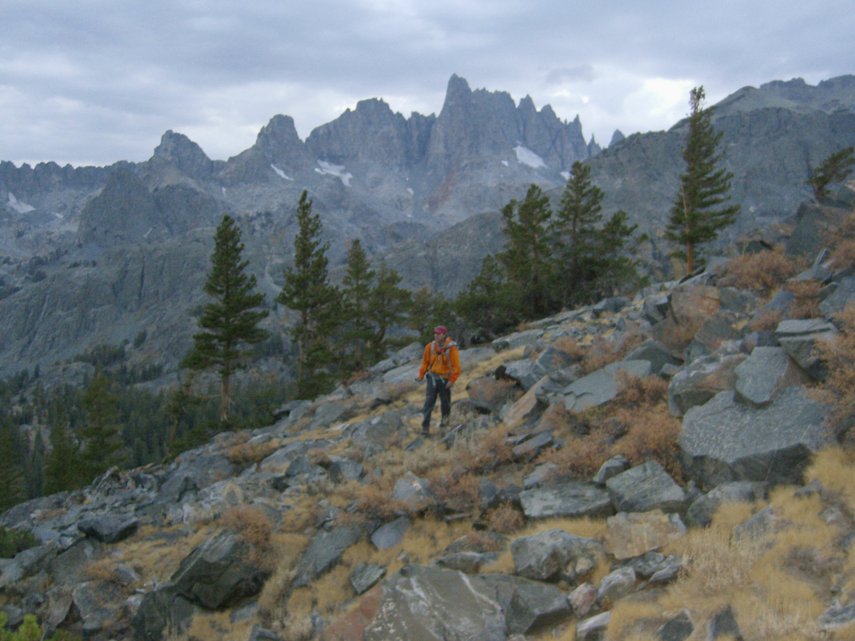 SØK: Ett år etter at Fossett forsvant, fant en turgåer vrakrester og eiendeler som tilhørte eventyreren i et øde område i Sierra Nevada-fjellene.