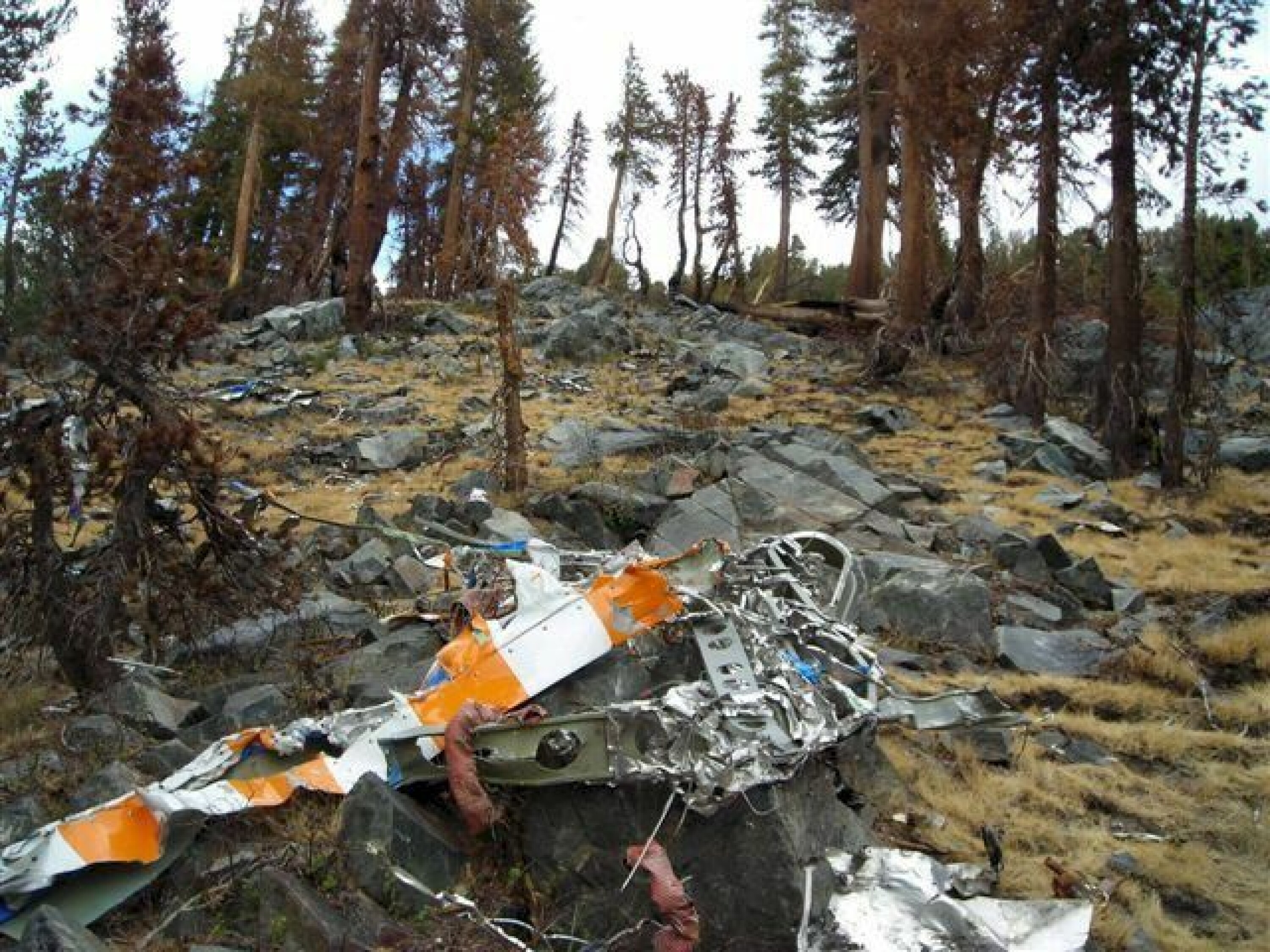 PULVERISERT: Vrakrestene av Fossetts fly tydet på at det hadde truffet bakken med voldsom kraft.