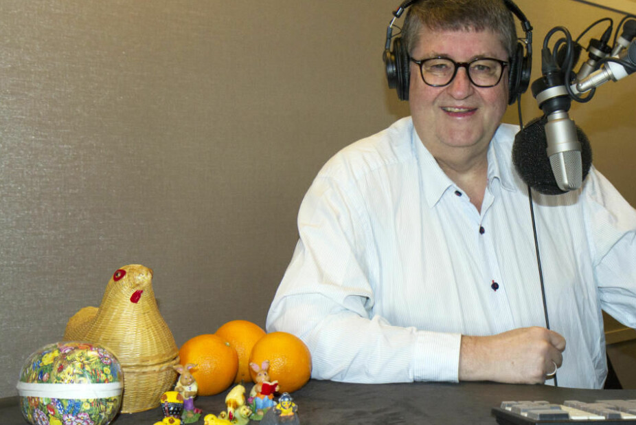 POPULÆR: Programleder.
Viggo Valle har i nærmere
30 påsker gledet det norske folk med sine geografiske rebuser i Påskelabyrinten
på radio. POPULÆR: Programleder.
Viggo Valle har i nærmere
30 påsker gledet det norske folk med sine geografiske rebuser i Påskelabyrinten
på radio.