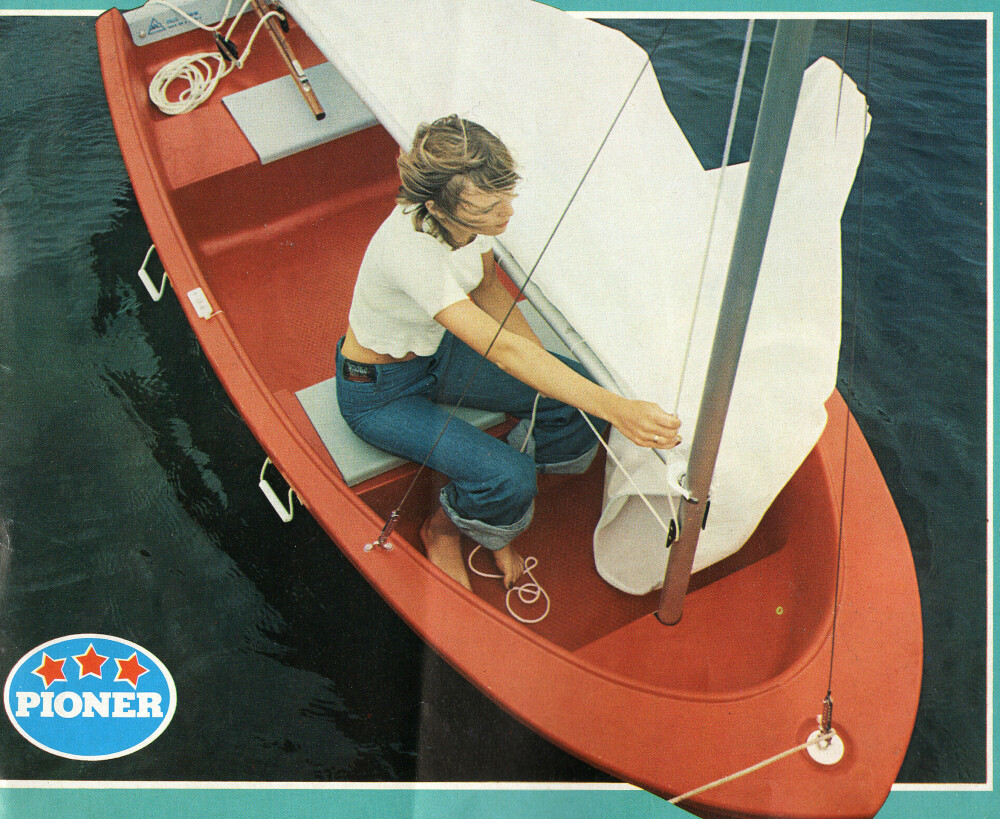 <b>KOMBIBÅT:</b> På slutten av 70-tallet var det populært med kombibåter for årer, seil og motor. Noen skarpseiler var Pioner 10 kombi ikke, men et sted å lære alle aspekter ved sjølivet. 