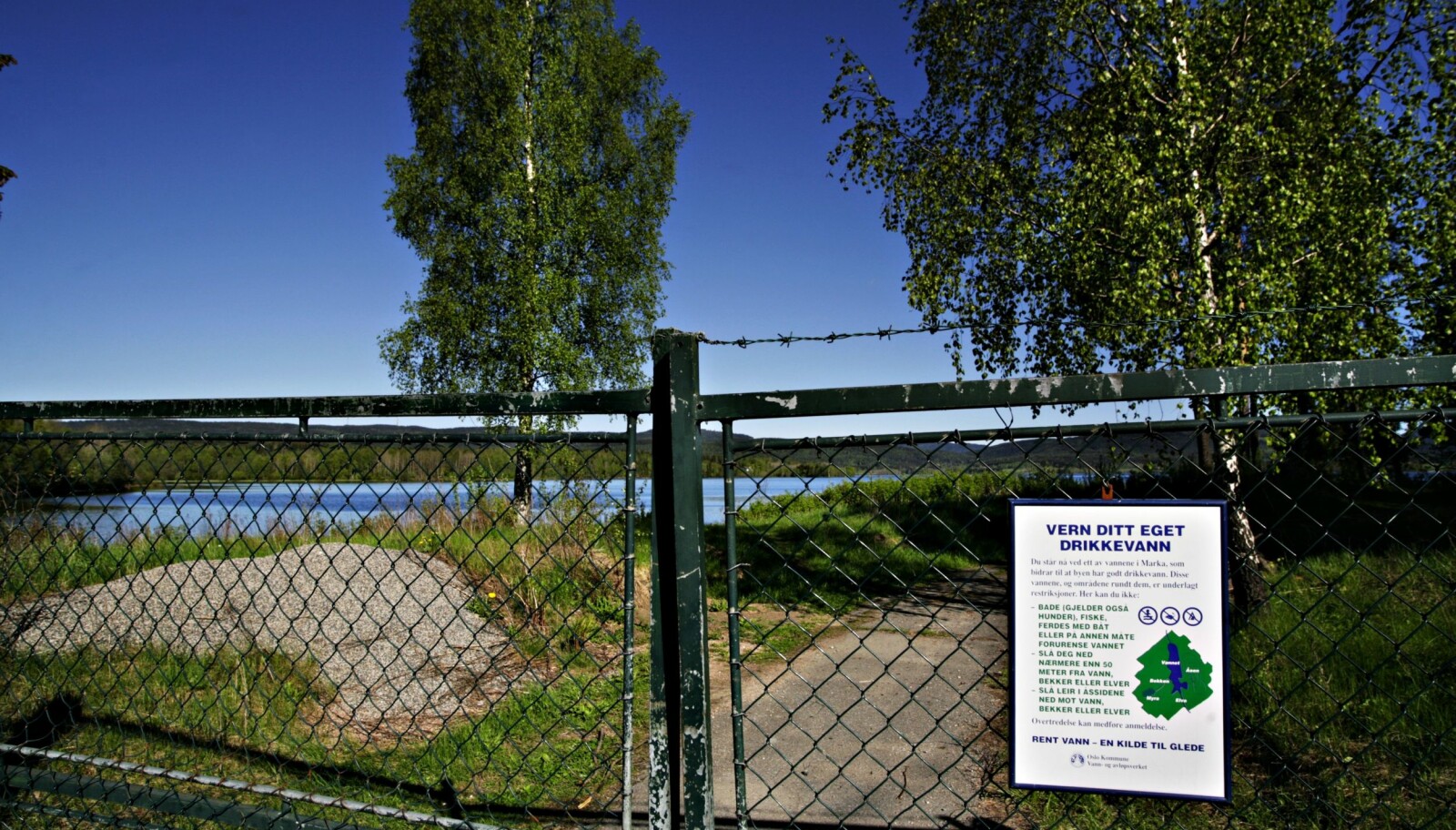 PIGGTRÅD: Oslos drikkevann er beskyttet mot ramp, snikbadere og fiskere, men knapt mot terrorister. Det har voldt myndighetene alvorlig hodebry mer enn én gang. FOTO: Stein J. Bjørne, Aftenposten