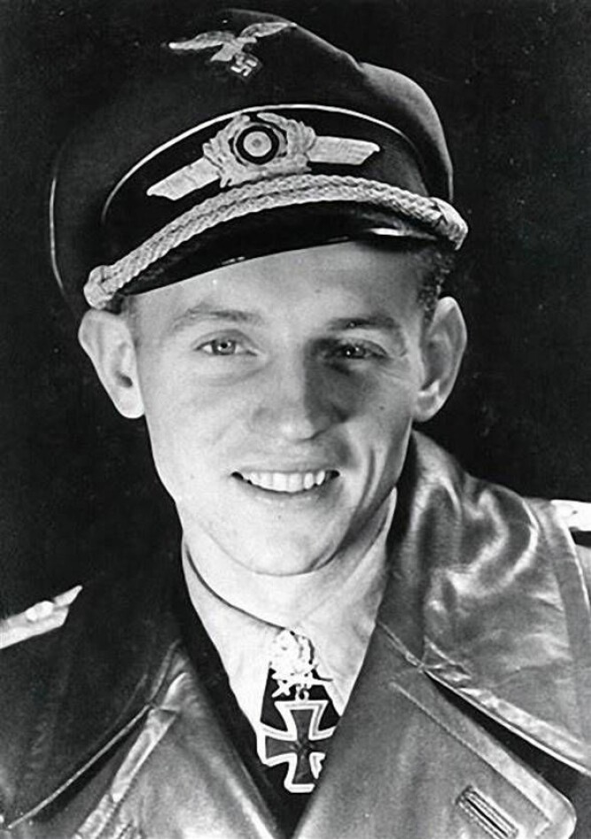 <b>LYN-KARRIERE:</b> Erich Hartmann skjøt ned 352 fiendtlige fly før han var blitt 25 år gammel.