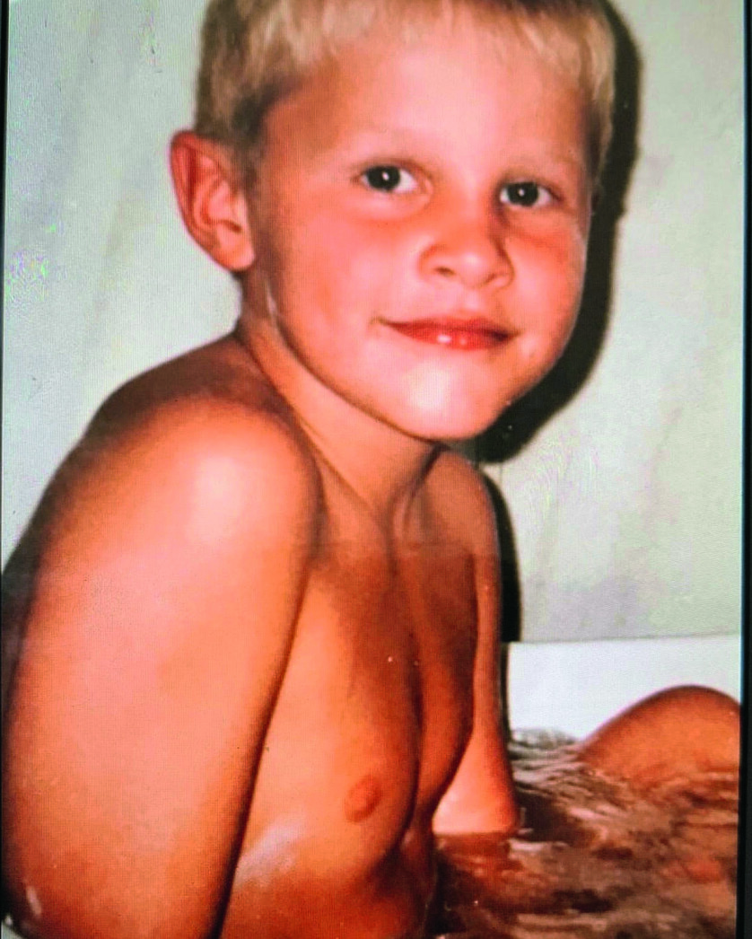 FAMILIEKJÆR: Vegard trådte sine barnesko i Stokke utenfor Oslo. I dag har han flyttet tilbake etter noen hektiske år i hovedstaden.