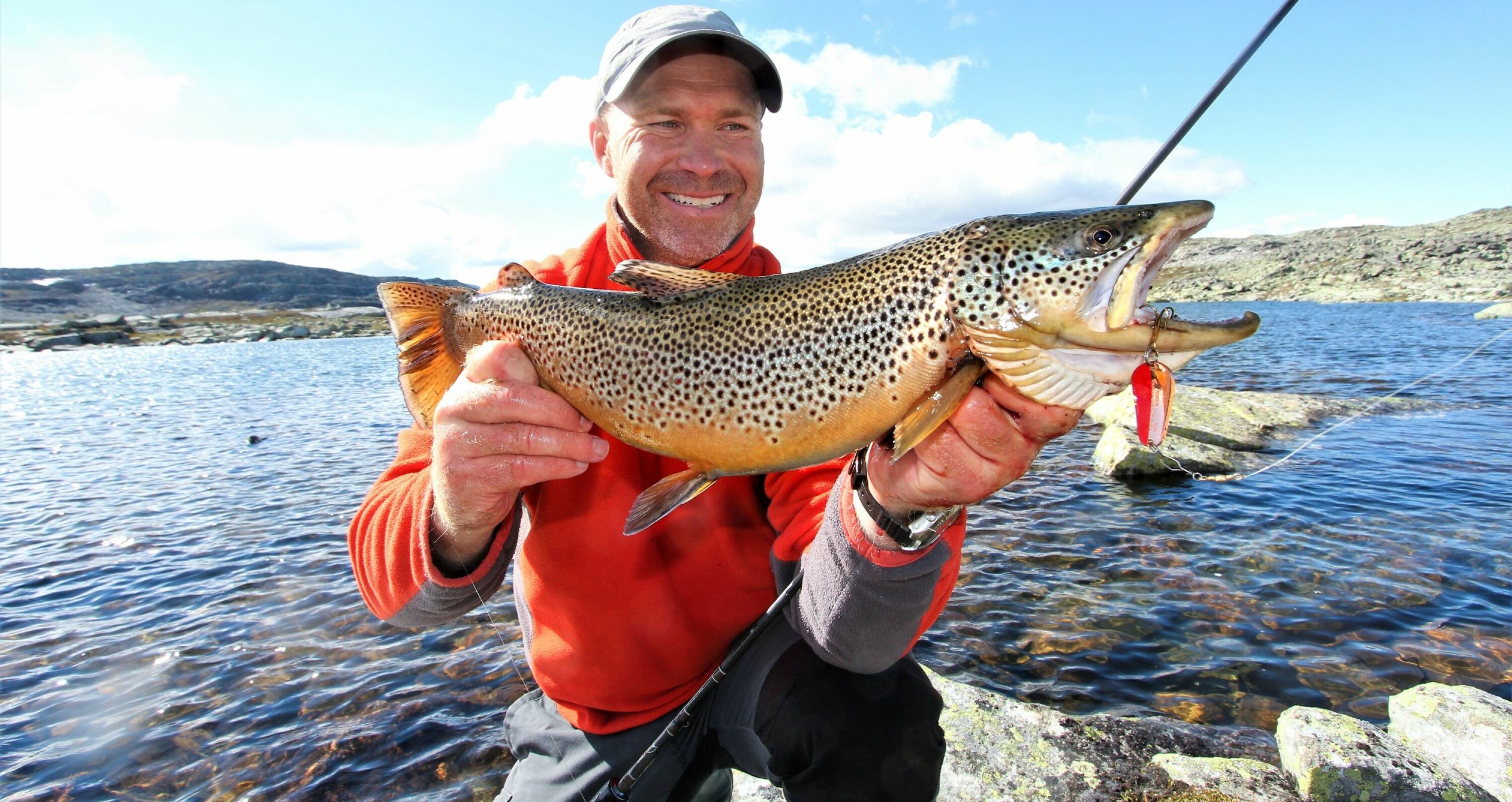 VENDEPUNKT: Vendepunktet kom med denne ørretkubben på 2,6 kilo.