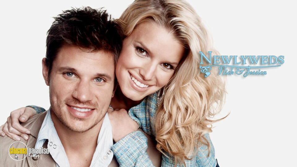 «Newlyweds». Jeg ser bare på gamle tenårings-klassikere som «Veronica Mars», «Buffy», «Charmed». Jeg elsker vampyrer og hekser!