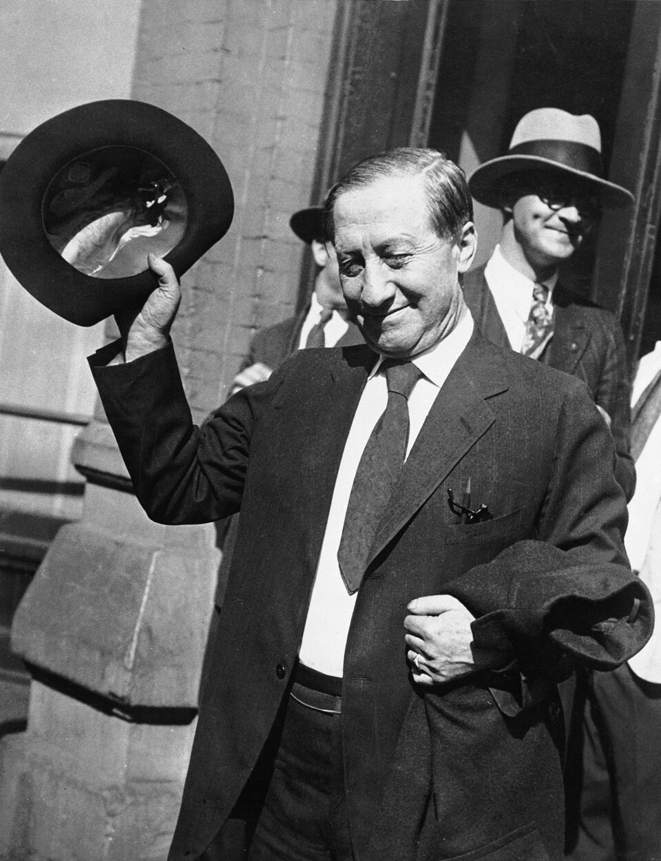FRI IGJEN: Frederick Cook ble dømt til streng straff for aksjesvindel på sine senere år. Det ble hevdet at han fikk noen ekstra år fordi dommeren var gammel tilhenger av Cooks erkerival Peary.