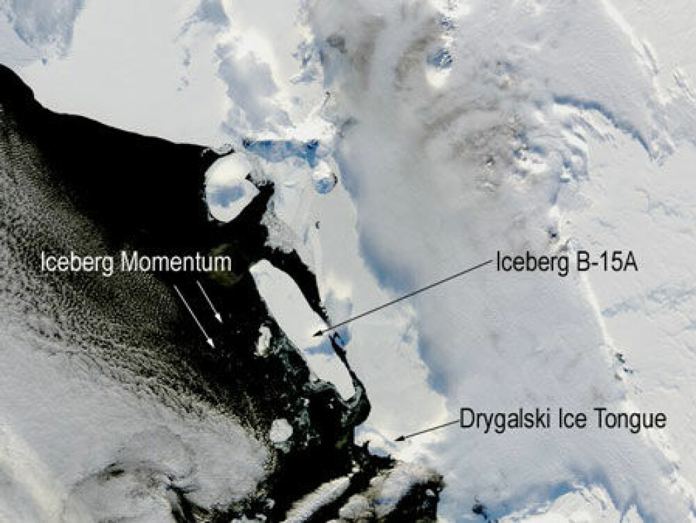 <b>VERDENS STØRSTE:</b> B-15 var lenge det største flytende objektet i verden. Her har NASA tatt bilde av isfjellet før kollisjonen med Drygalski-istungen.