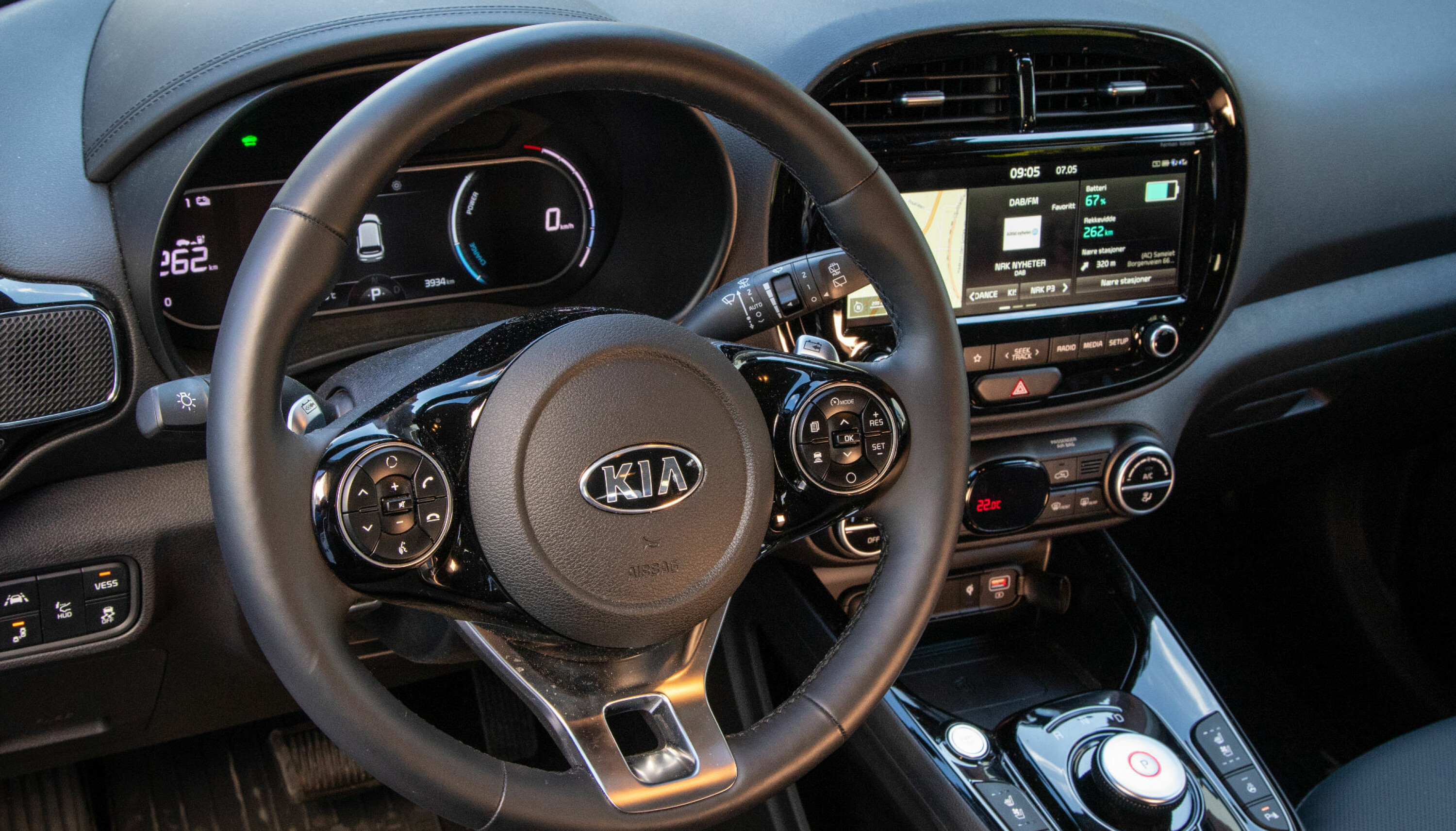 KOMPLETT: Med utstyrsnivå Executive mangler ikke noe i et ryddig førermiljø. Men så koster det litt også.