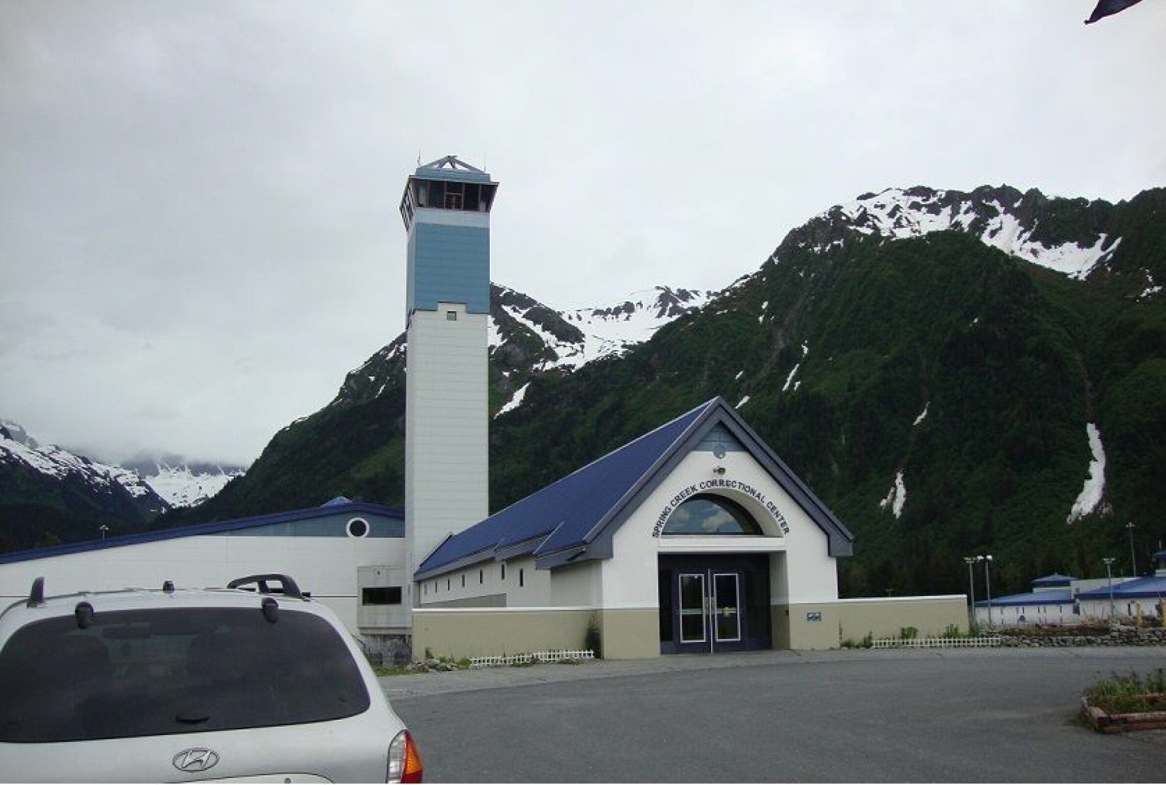 <b>INGEN BESØKENDE:</b> De 30 årene morderen satt i dette fengselet i Alaska fikk han ingen besøkende. 