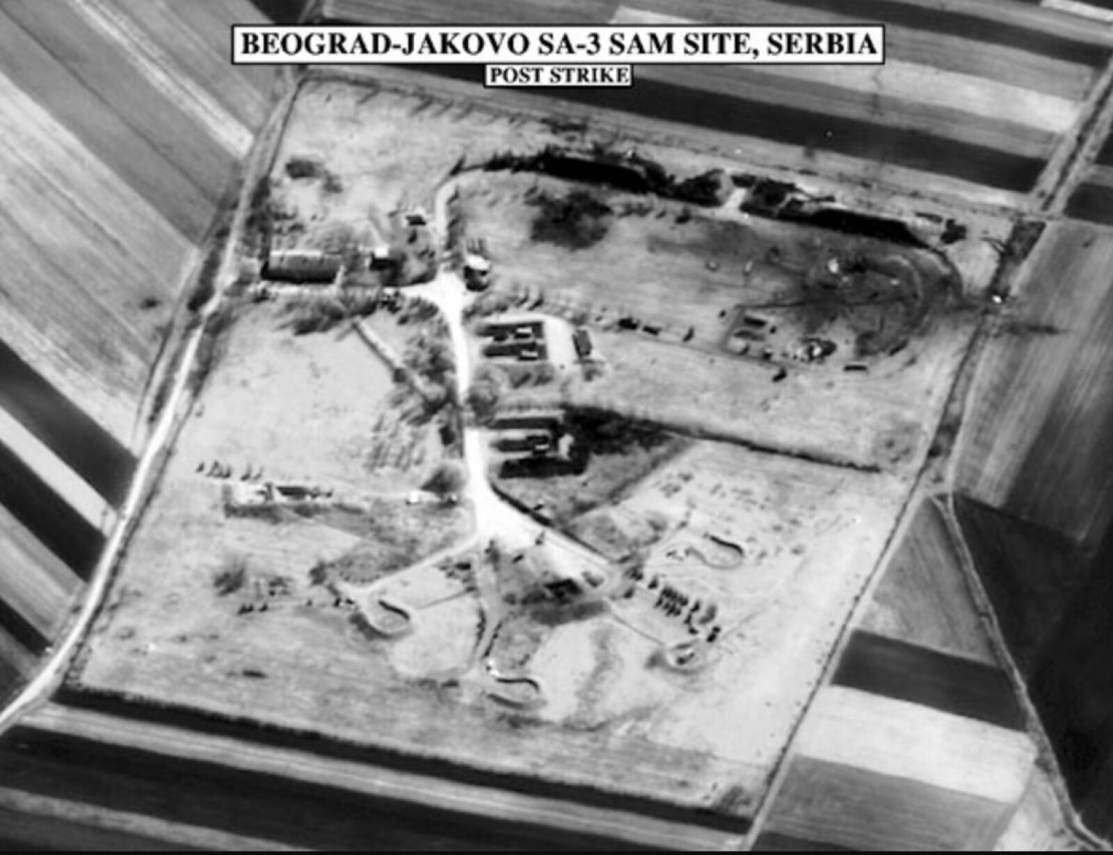 <b>LUFTVERN I GRUS:</b> Først angrep Nato-flyene det serbiske, bakkebaserte luftvernet. Nato-pilotene fryktet missilene av typen SA-3 mest.