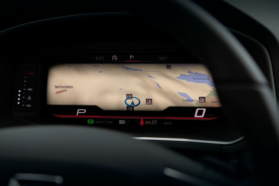 BRED: Dashbordskjermen kan utvides til å vise kart i fullformat.