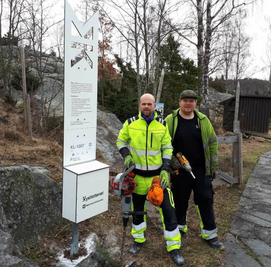 SELVHJELP: I løpet 
av sommeren skal Kystplanken, som denne, settes ut i 
20 småbåthavner 
rundt omkring i 
Kyst-Norge.