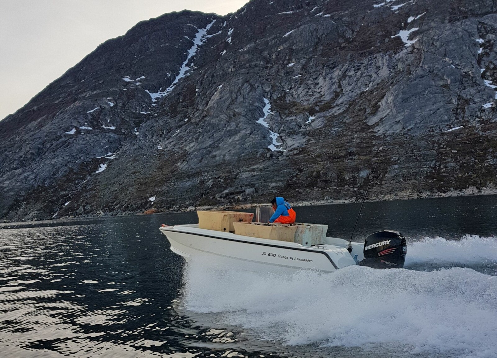 <b>ALVORET:</b> Blåkveitefiskerne på Grønland laster til ripa og kjører på.