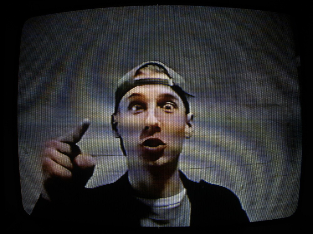 <b>TRUSLER:</b> Eric Harris i videoen Hitman for hire, en av flere videoer som han og hans medsammensvorne Dylan Klebold spilte inn. 