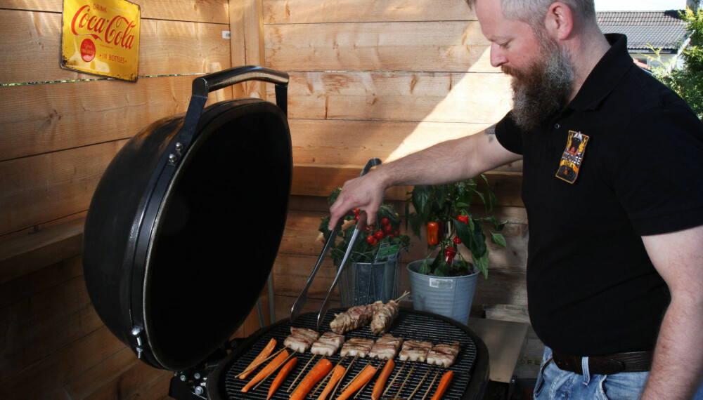 <b>GRILLENTUSIAST:</b> Eirik Kittelsen er en ekte grillentusiast og har flere gode plasseringer i NM og VM i barbecue.