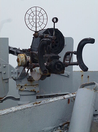 <b>FORSVAR:</b> Libertyskipene ble som regel utstyrt med en firetommers kanon (100 millimeter) på akterdekket, en tretommers på fordekket, pluss maskingeværer.