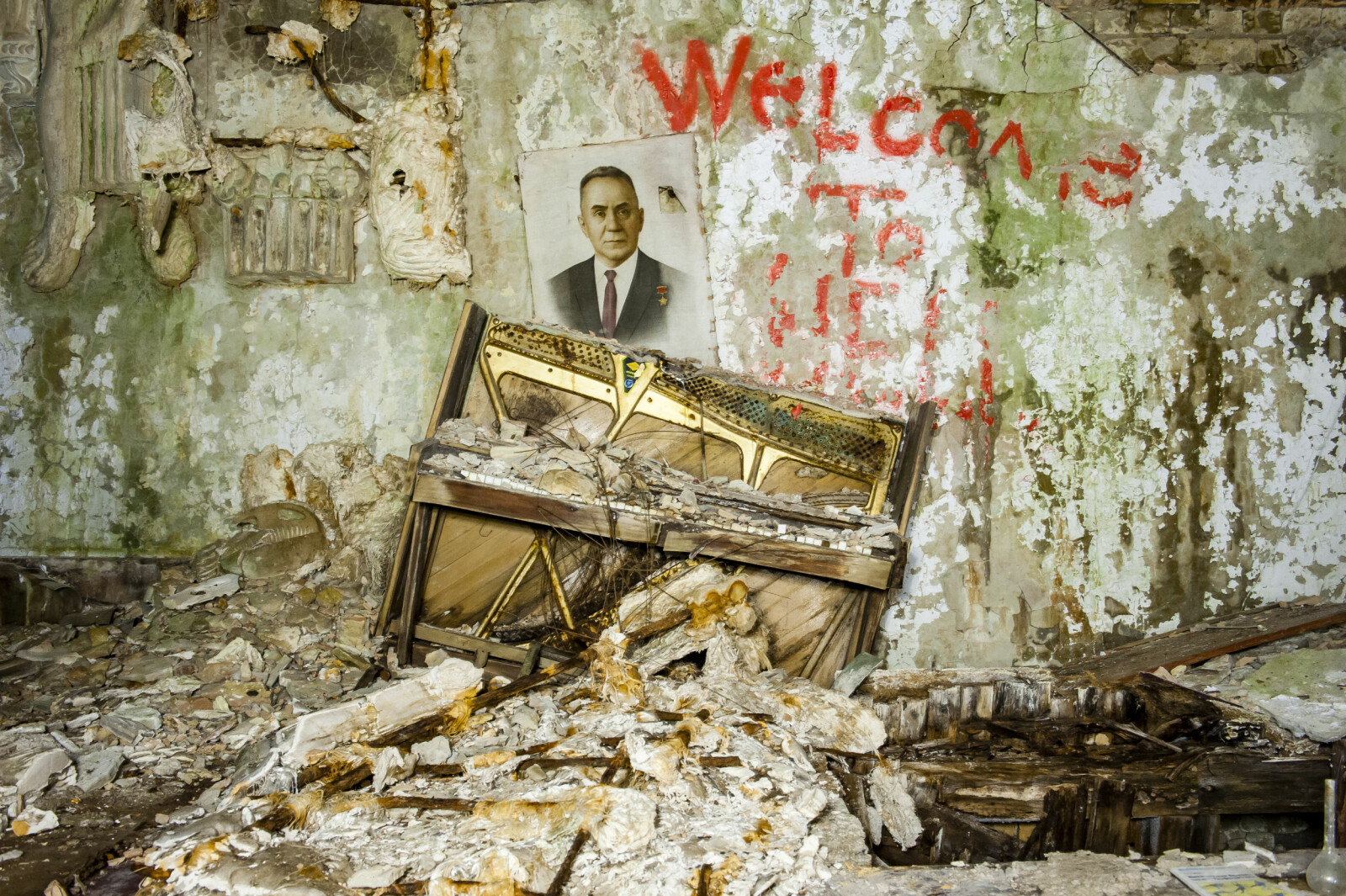 <b>SYKEHUSET:</b> Welcome to hell – graffiti på veggen inne i sykehuset i Pribyat.