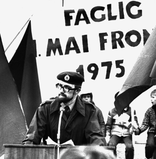 FØR OG NÅ Sigurd Allern med militær beret og Che Guevara-look i 1975 (til venstre) og som professor i journalistikk i 2018.