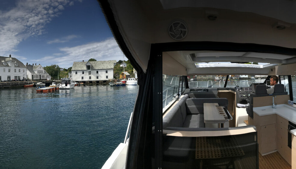 INNE OG UTE: Skilsø Panorama 39 gir deg det beste av begge deler. Her er vi innom vakre Glesvær.