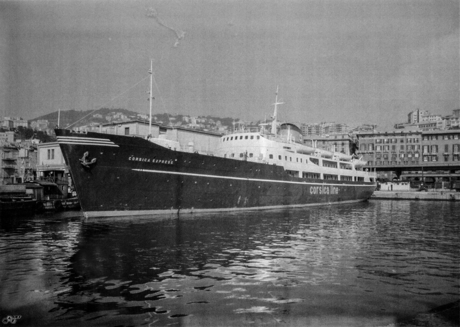 <b>TIL ITALIA:</b> Danskebåten «Kronprins Olav» ble til «Korsika Express» og seilte mellom Genova og Bastia.