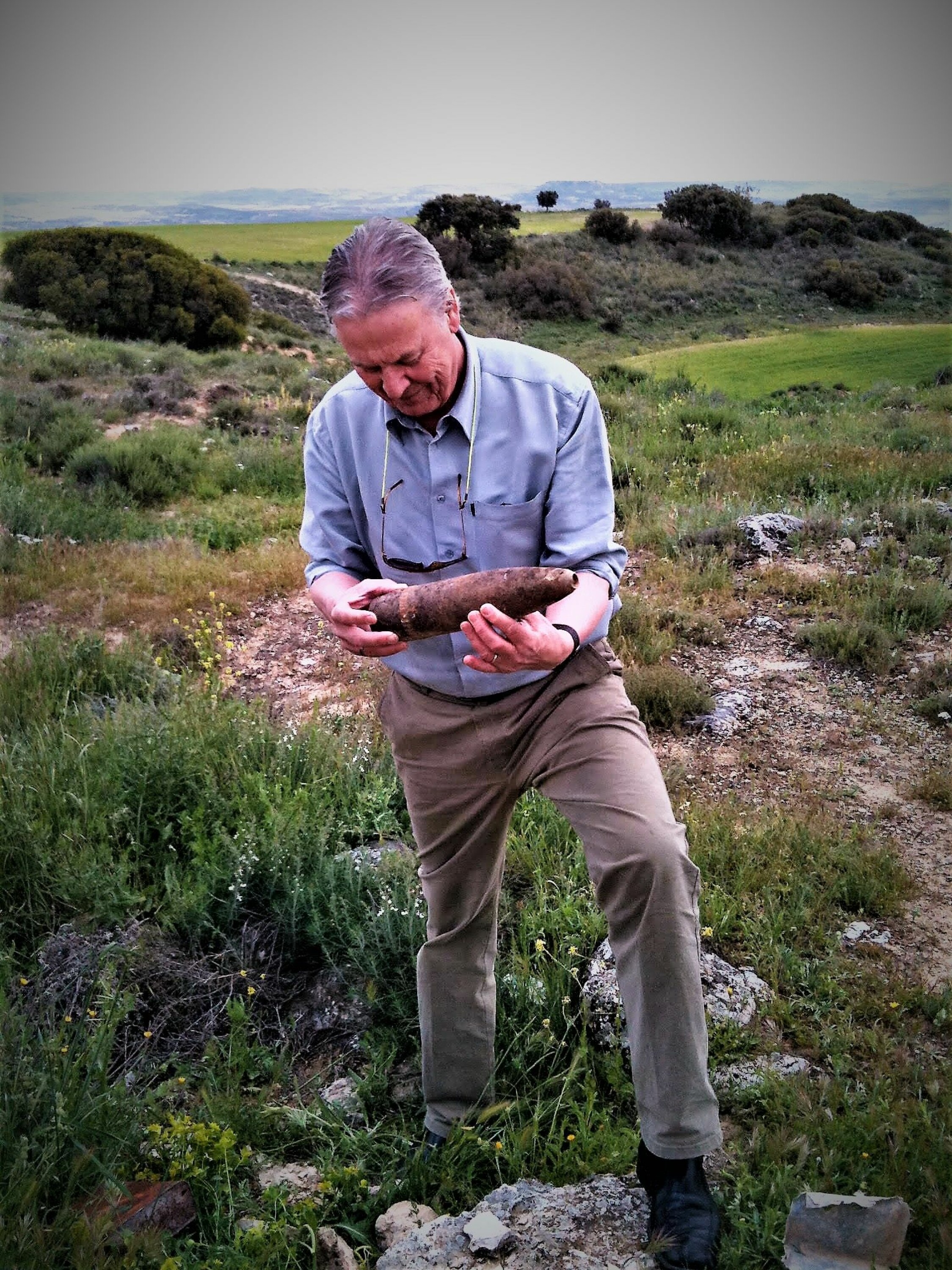 HELTE-ONKEL: Steinar Westin er nevø av Gunnar Skjeseth, frivillig nordmann på slagmarken for republikanerne i den spanske borger-krig. Westin er stolt av sin onkel som ble drept i dette området.