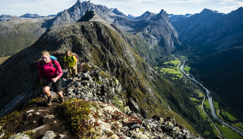 Den norske fjellheimen har flere fantastisk kvasse og smale fjellrygger - ikke minst Romsdalseggen.