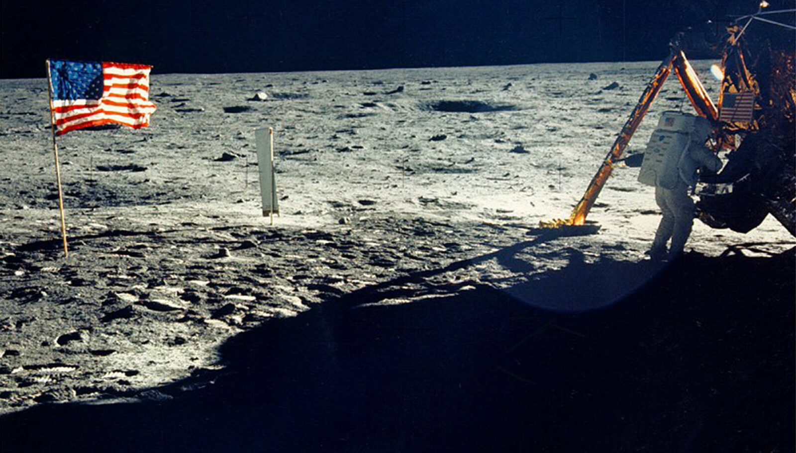 <b>KAMERASKY:</b> Et av veldig få bilder av Neil Armstrong på månen.