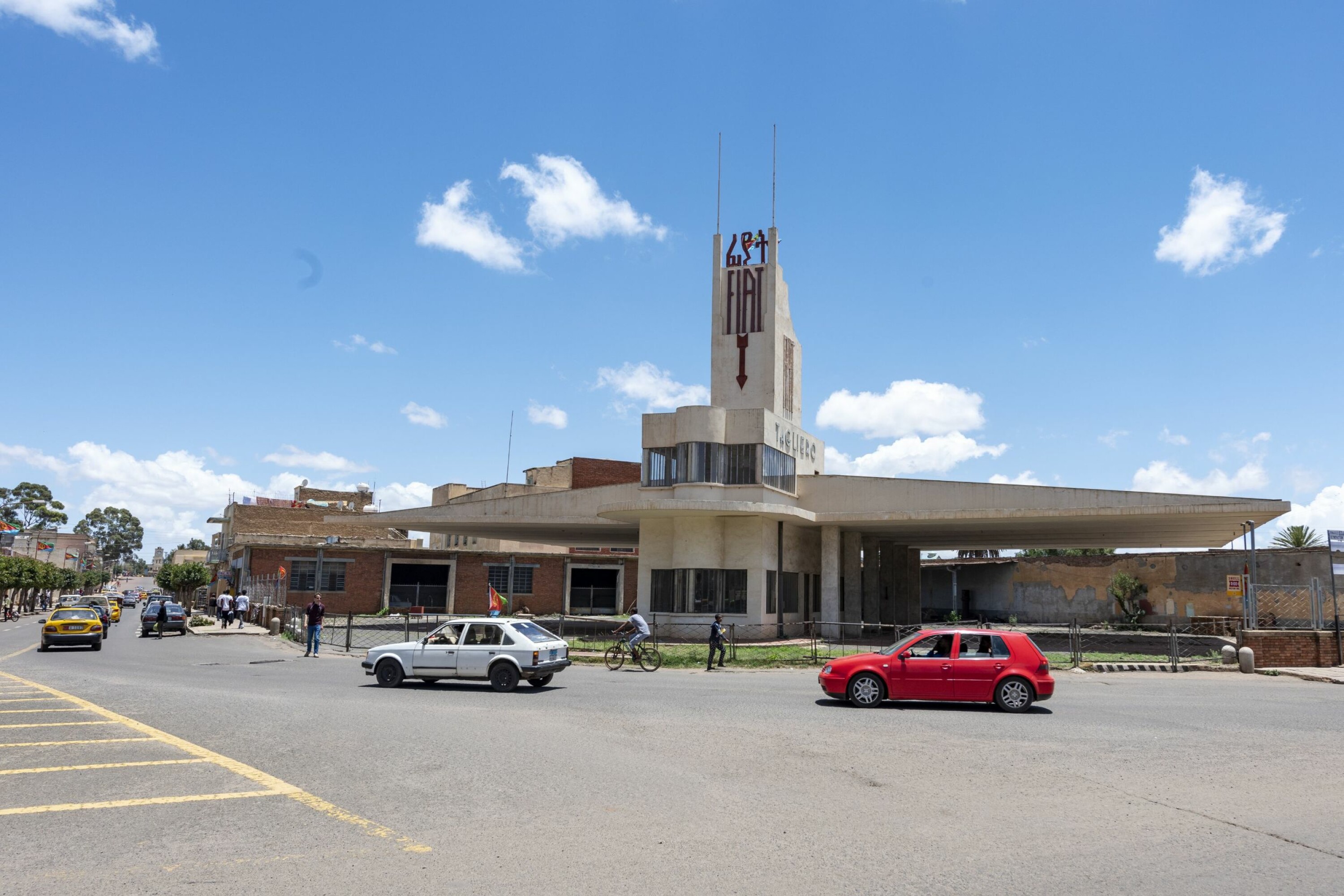 FUTURISME: «Fiat Tagliero» den futuristiske bensinstasjonen i flydesign ble ferdigstilt i 1938, og er en av den italienske arkitekten Giuseppe Pattazzi mest berømte bygninger.