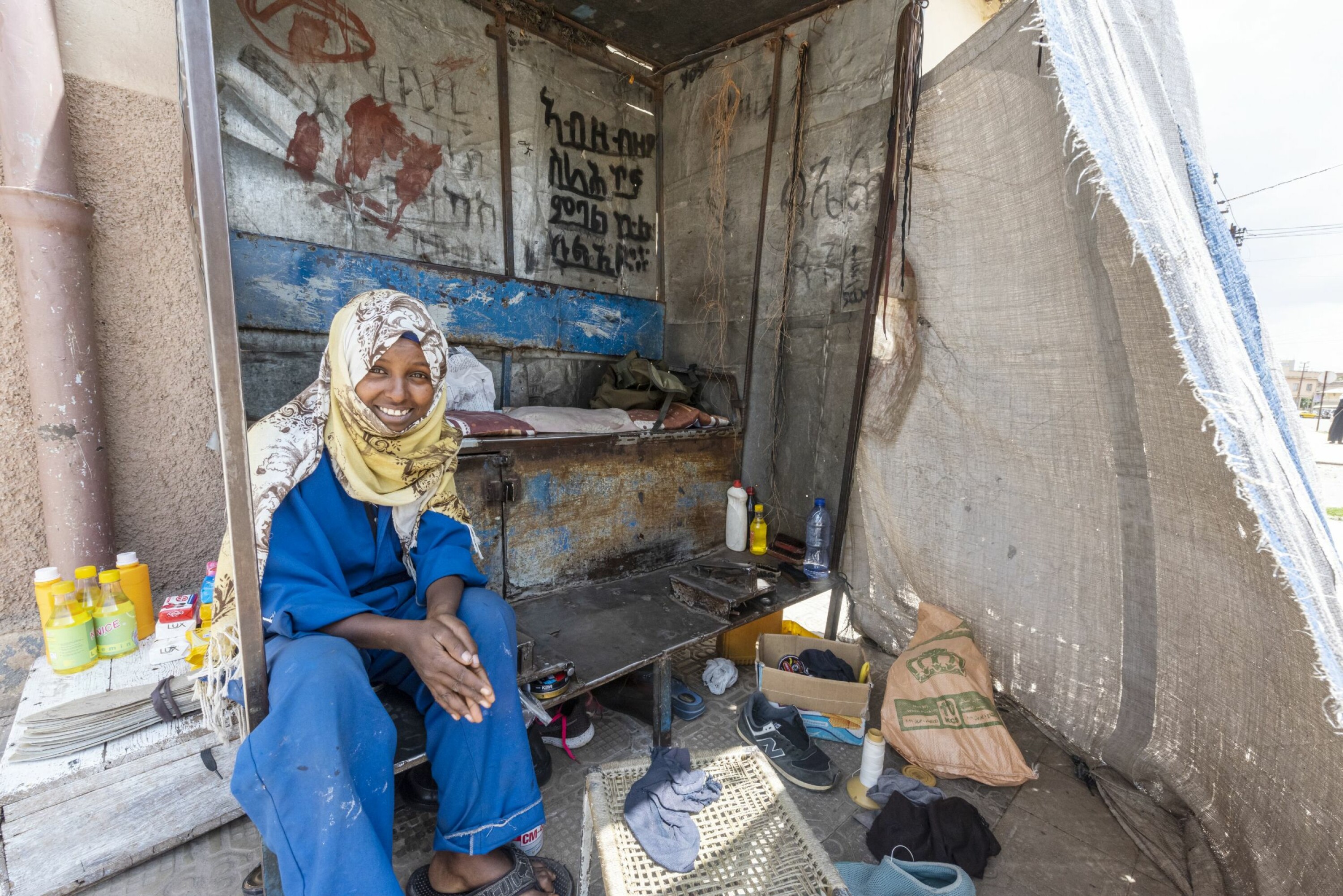 SEMIRA I ASMARA: – Jeg jobber som skopusser sammen med min far.