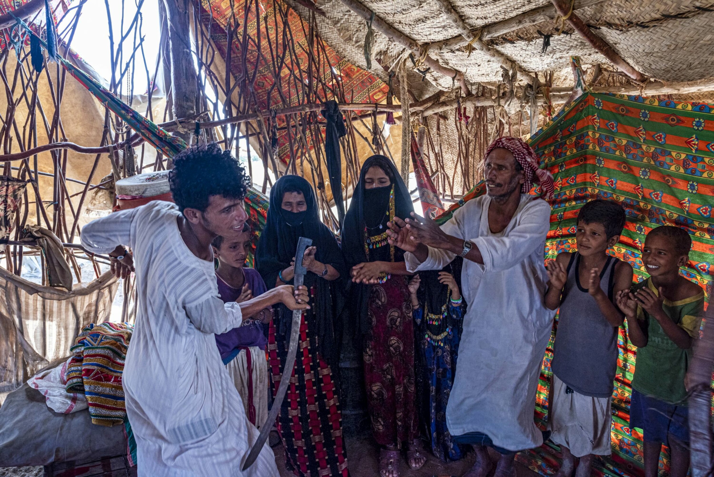 ØRKENNOMADENE: Mohammeds sverddans.