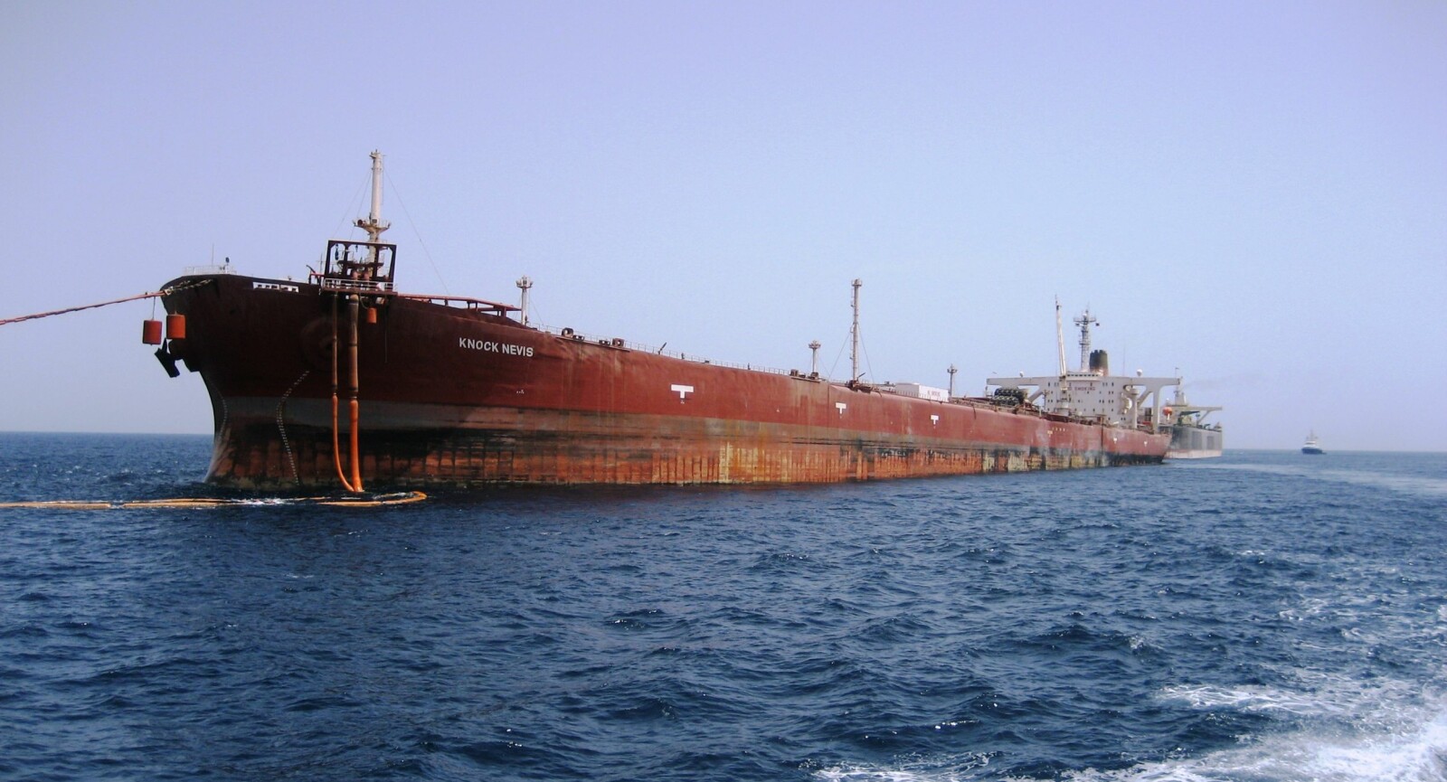 <b>KNOCK NEVIS:</b> Etter KS Jahre Viking overtok Fred. Olsen-selskapet First Olsen Tankers. Skipet ble døpt om til «Knock Nevis» og ble benyttet som FSO (Floating Storage and Offloading unit). 