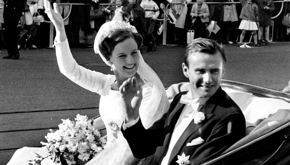 BRUKT AV TRE SØSTRE: Cartier-tiaraen som Margrethe av Danmark hadde på seg da hun giftet seg med prins Henrik i 1967 ble også båret av søstrene hennes.