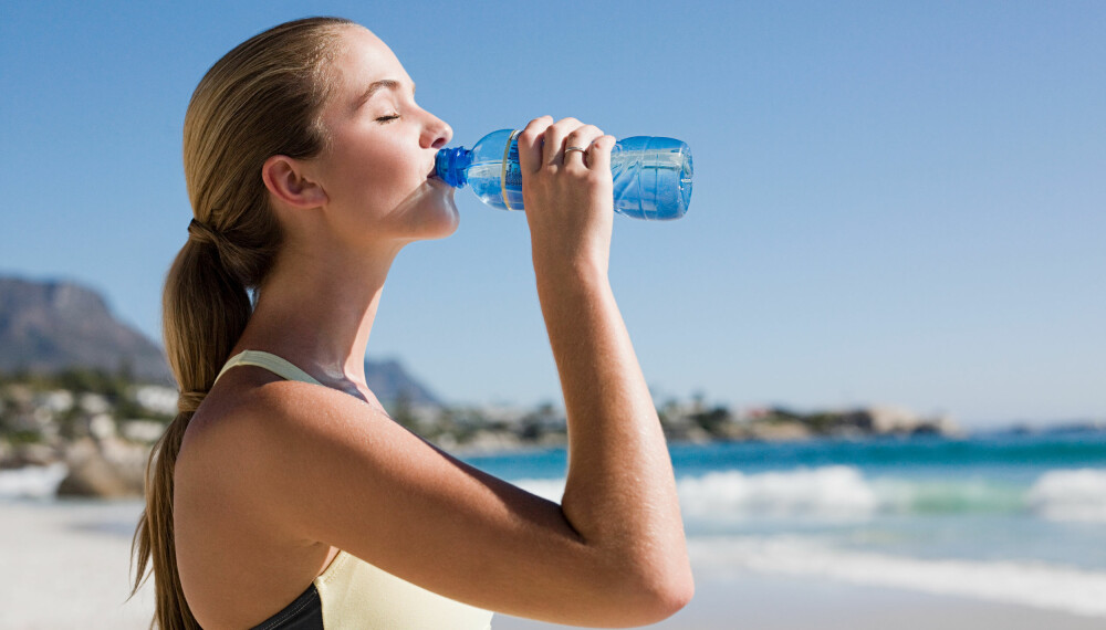 VIKTIG Å HUSKE PÅ: Å drikke vann når man er i aktivitet i varmen er viktig - men hvorfor? Det gir vi deg svaret på i denne artikkelen.