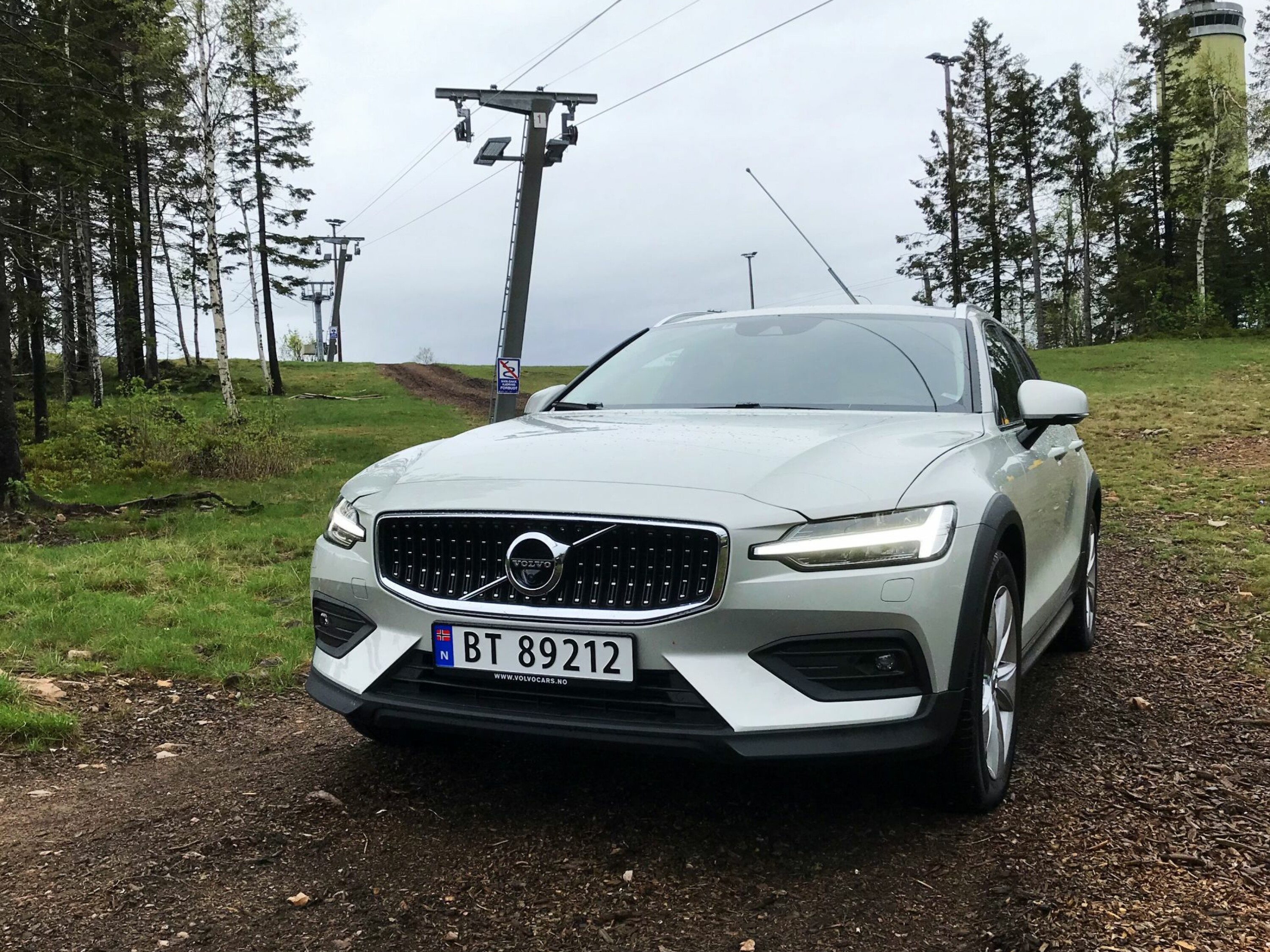 DRØMMEBILEN: Den ultimate Volvo-en hadde vært Cross Countryversjonen av V60 som ladehybrid.
