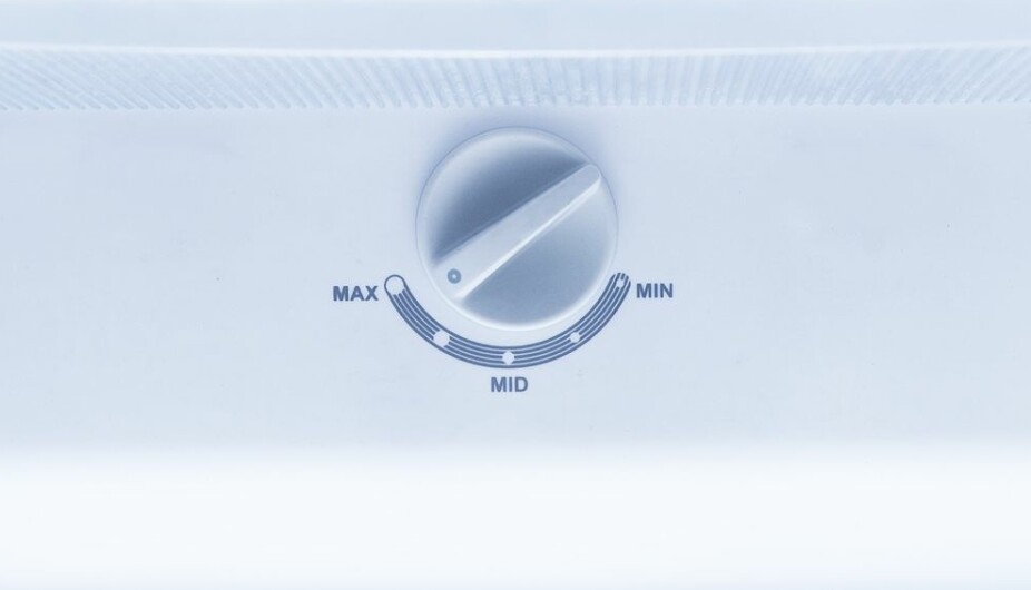 HVA ER KALDT?: Uansett om temperaturbryteren i kjøleskapet ditt viser 1-6, max-min eller symboler, husk å lese bruksanvisningen nøye. Den forklarer hva som er kaldt og hva som er varmt.