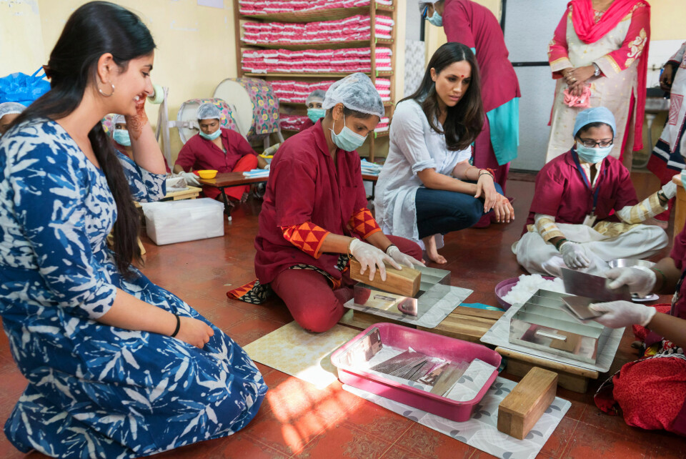 HJERTEGOD: I januar 2017 besøkte Meghan Myna Mahila Foundation i Mumbai i India. Organisasjonen jobber for å forbedre kvinners situasjon i slummen og hjelper dem med å få en utdannelse.