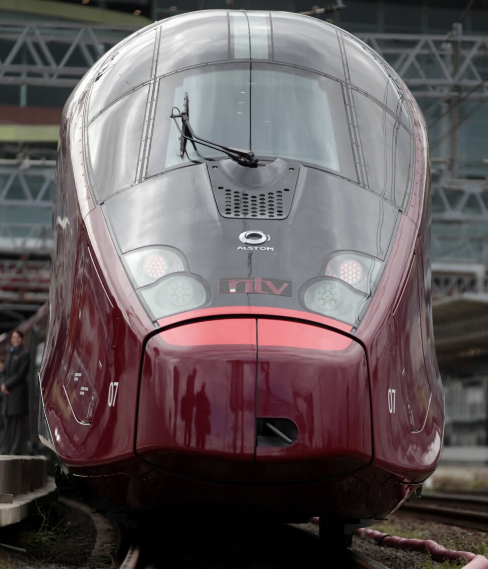 Italotreno. Скоростной поезд Италия Italo. Высокоскоростной поезд AGV Italo. ITALOTRENO AGV 1:87.