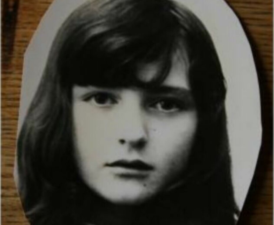 UNG JENTE: Natacha var et eksotisk innslag i vesle Kiberg. Hun hadde ravnsvart hår og klare blå øyne.