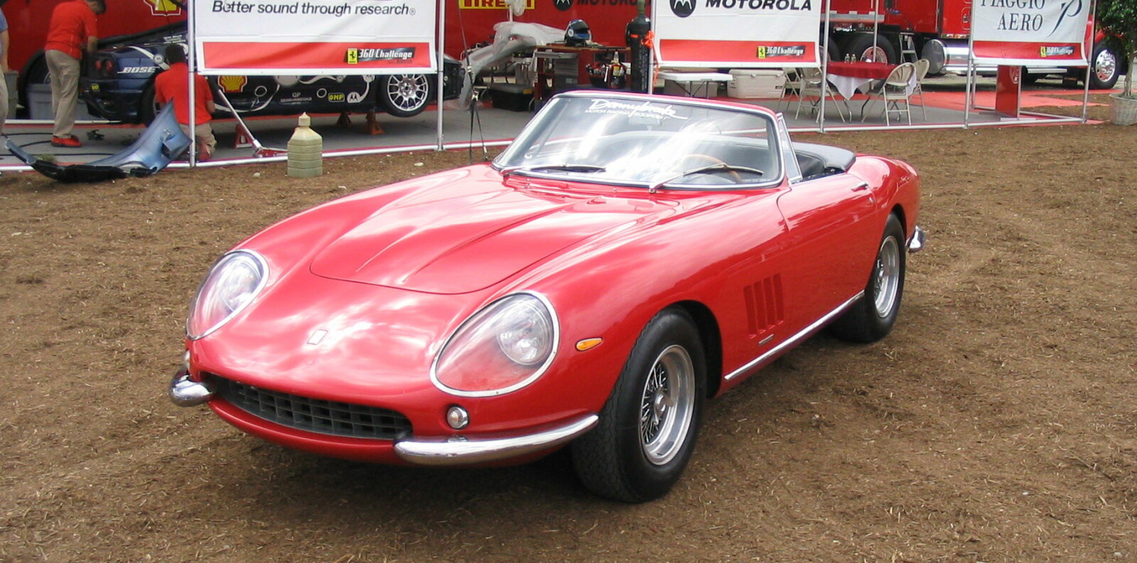 <b>SJELDEN BIL:</b> Det var en slik 1967 Ferrari 275 GTB/4*S NART Spider som ble solgt for cirka 247 millioner kroner i 2013.
