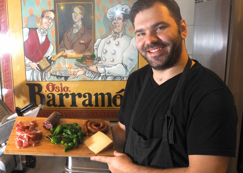 Spanjolen José Gonzales har jobbet på Barramon i fire år. På brettet, kulinariske stjerner som nytes best som de er.