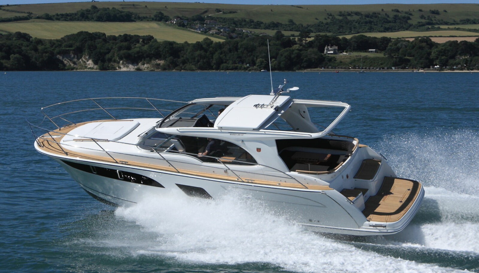 <b>ALLSIDIG:</b> Den nye tur- og feriebåten Marex 360 Cabriolet Cruiser kan bli en suksess