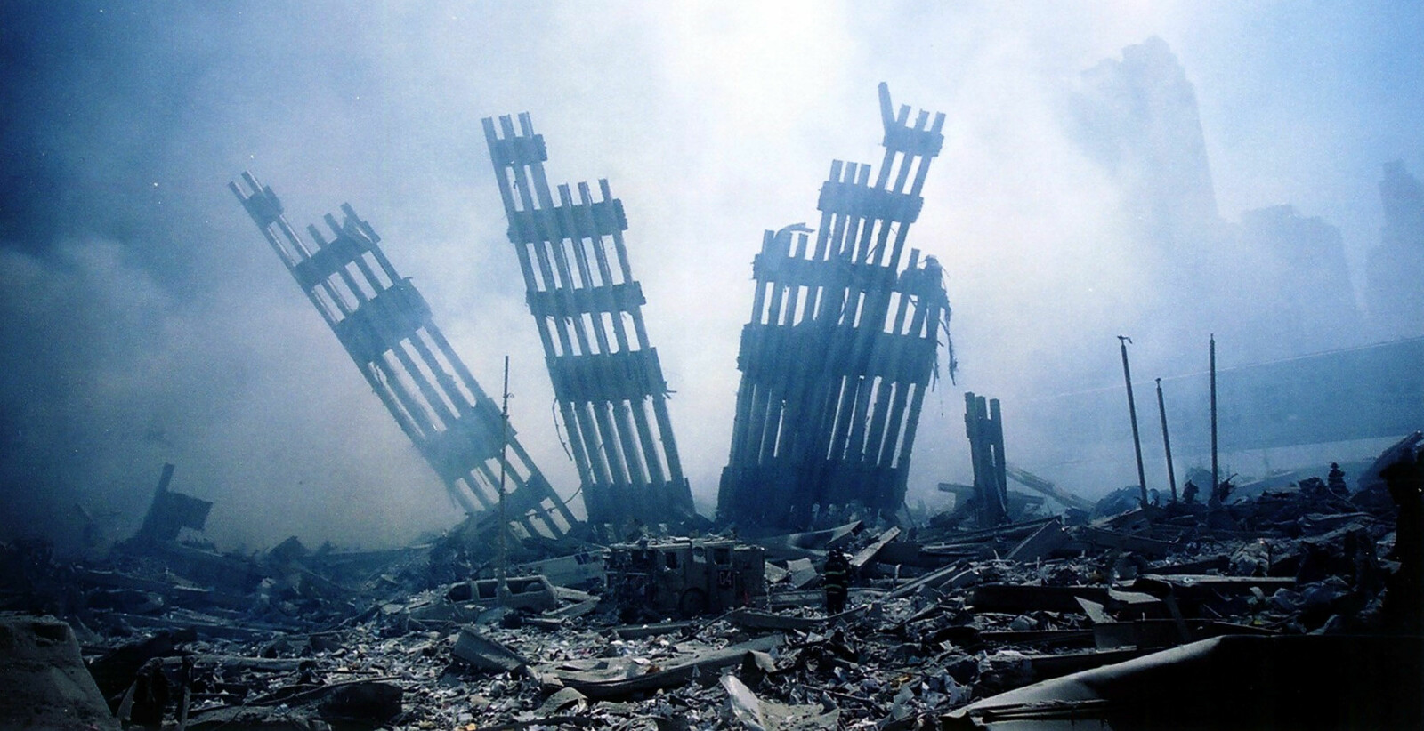 <b>11 SEPTEMBER:</b> Ruinen etter World Trade Center i New York minner oss om hva Osama bin Laden og Al Qaida sto for da organisasjonen var på sitt sterkeste. Osamas sønn, Hamza bin Laden, sverget å hevne faren og bringe Al Qaida tilbake til gamle høyder.