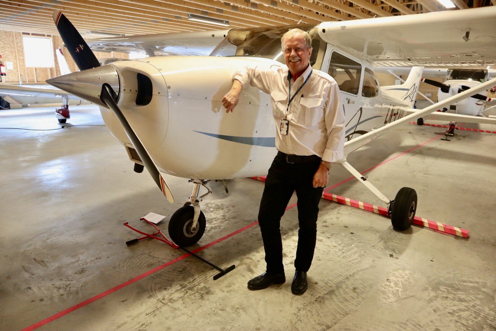 <b><SPAN CLASS=BOLD>OPP I LUFTEN:</b></span> Stein Magne Lian (71) lot seg ikke skremme fra å fly igjen etter kapringen. Idag er flykapteinen pensjonert, men er aktiv i flyklubben hjemme i Stavanger.
