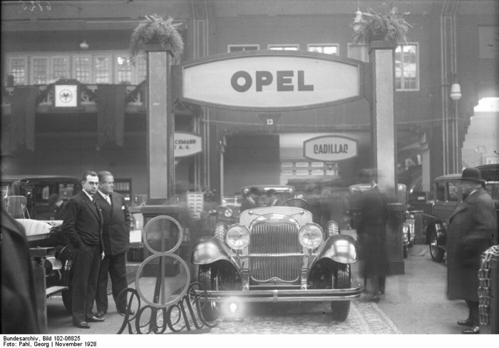 <b><SPAN CLASS=BOLD>ROTEN TIL PROBLEMENE:</b></span> Opels banebrytende modell Regent skremte vannet av amerikanske General Motors i 1928. For å hindre konkurranse, kjøpte de Opel og skrotet alle produserte Regenter. 