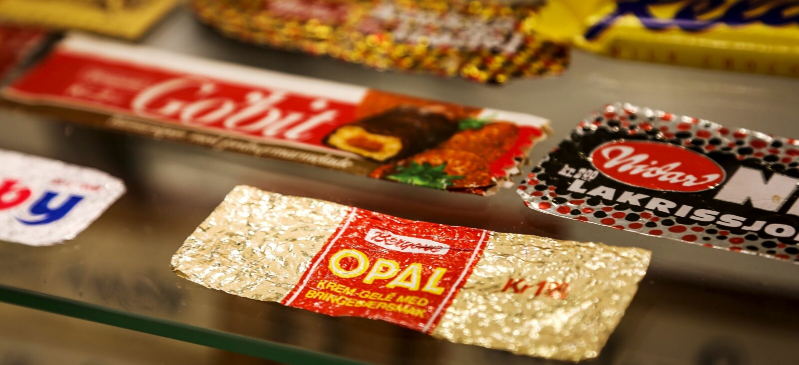 <span class=bold>SJOKO-KIRKEGÅRD</span> Noen av de gamle Nidar-merkene. Den utgåtte Opal-sjokoladen er blant dem fabrikken får flest ønsker om å relansere.